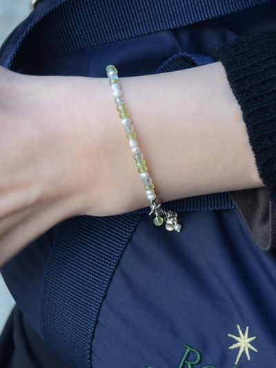 martha in the garret Natural Peridot Sterling Silver Bracelet [Green]