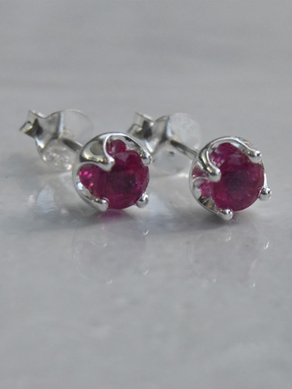 martha in the garret ruby.210 Earring