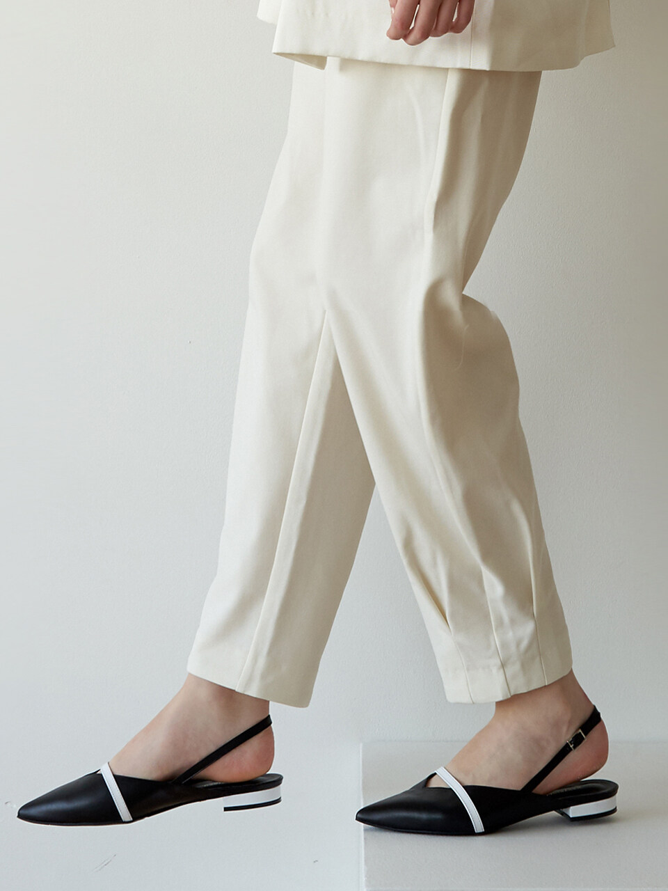 MARYRINGO Anne Line Flat - Black