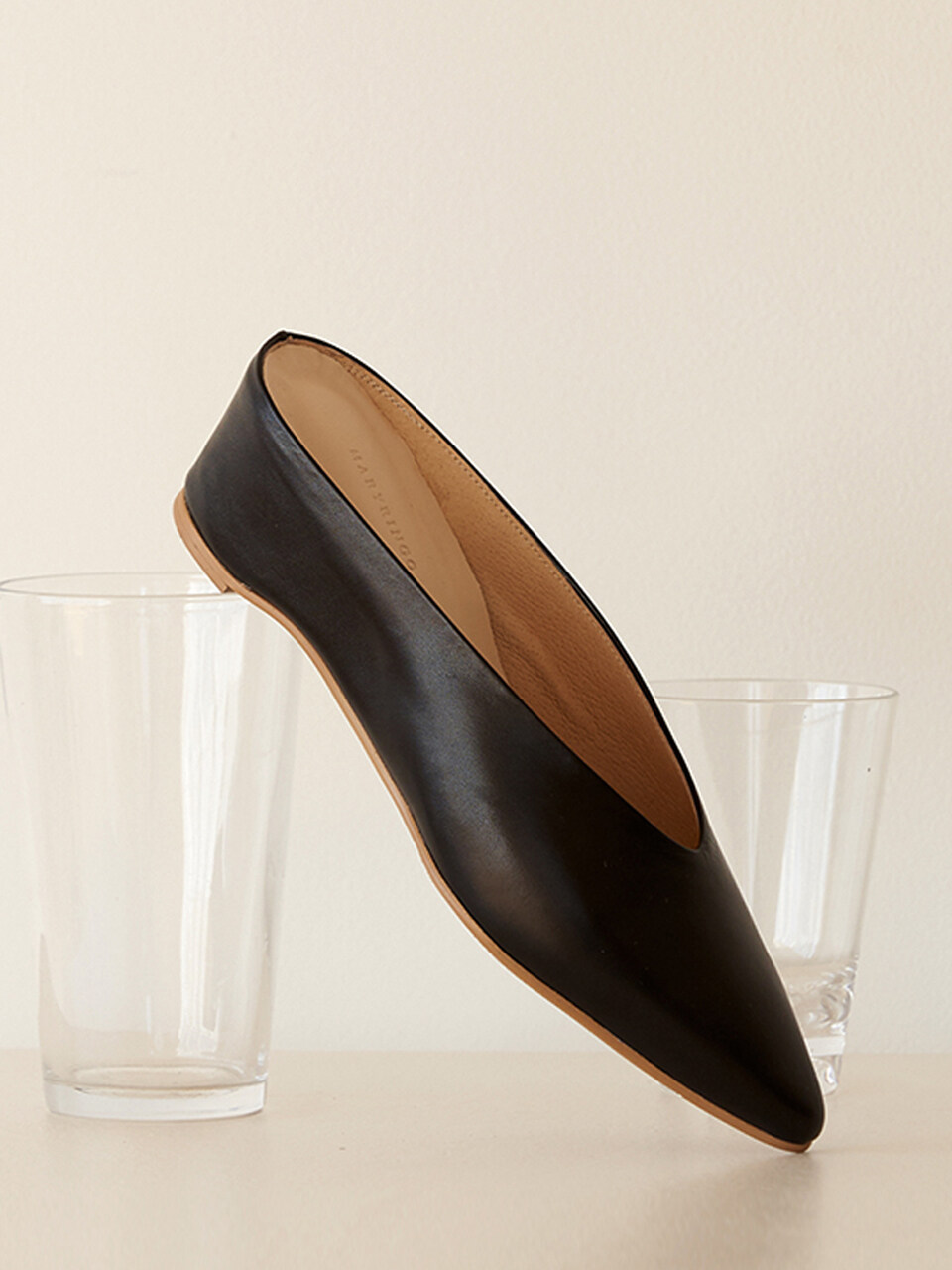 MARYRINGO Anne Modern Wedge Mule - Black