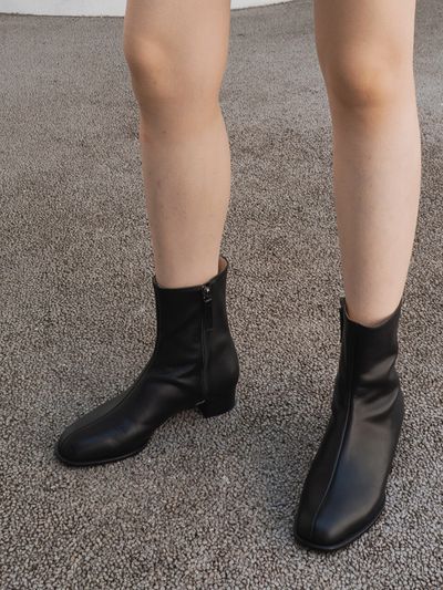 MARYRINGO NO. Margaret Simple Ankle Boots (Black)