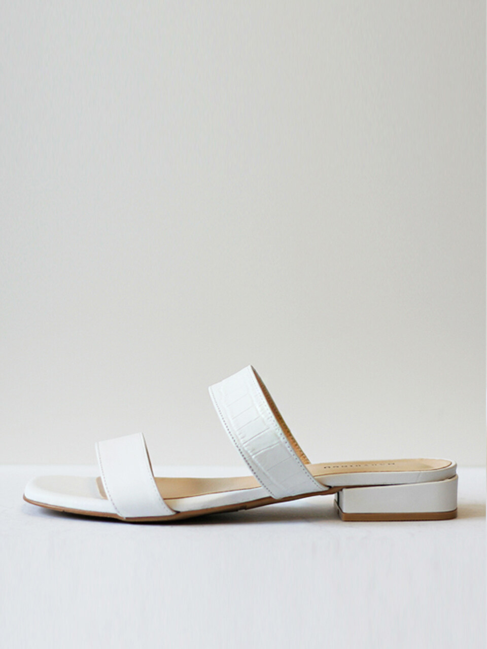 MARYRINGO Two Strap Slides - White