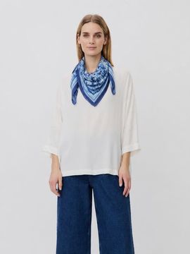 Masai Copenhagen Masai Copenhagen Maavalisse Lightweight Square Scarf