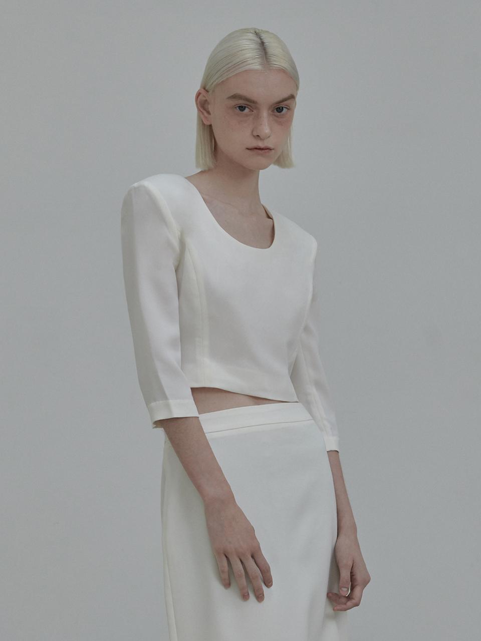 MAUSOLEUM Dominic round neck blouse top