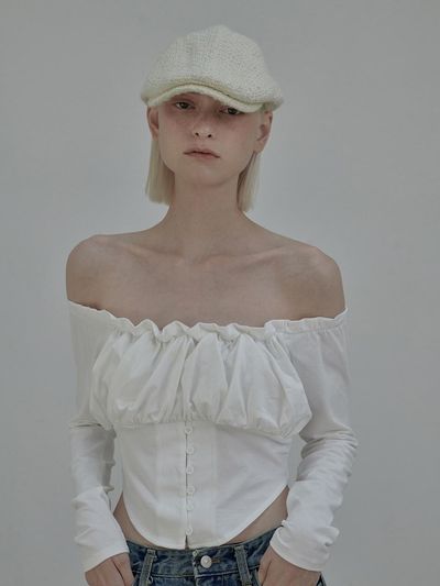 MAUSOLEUM Off Shoulder puff t-shirt - White