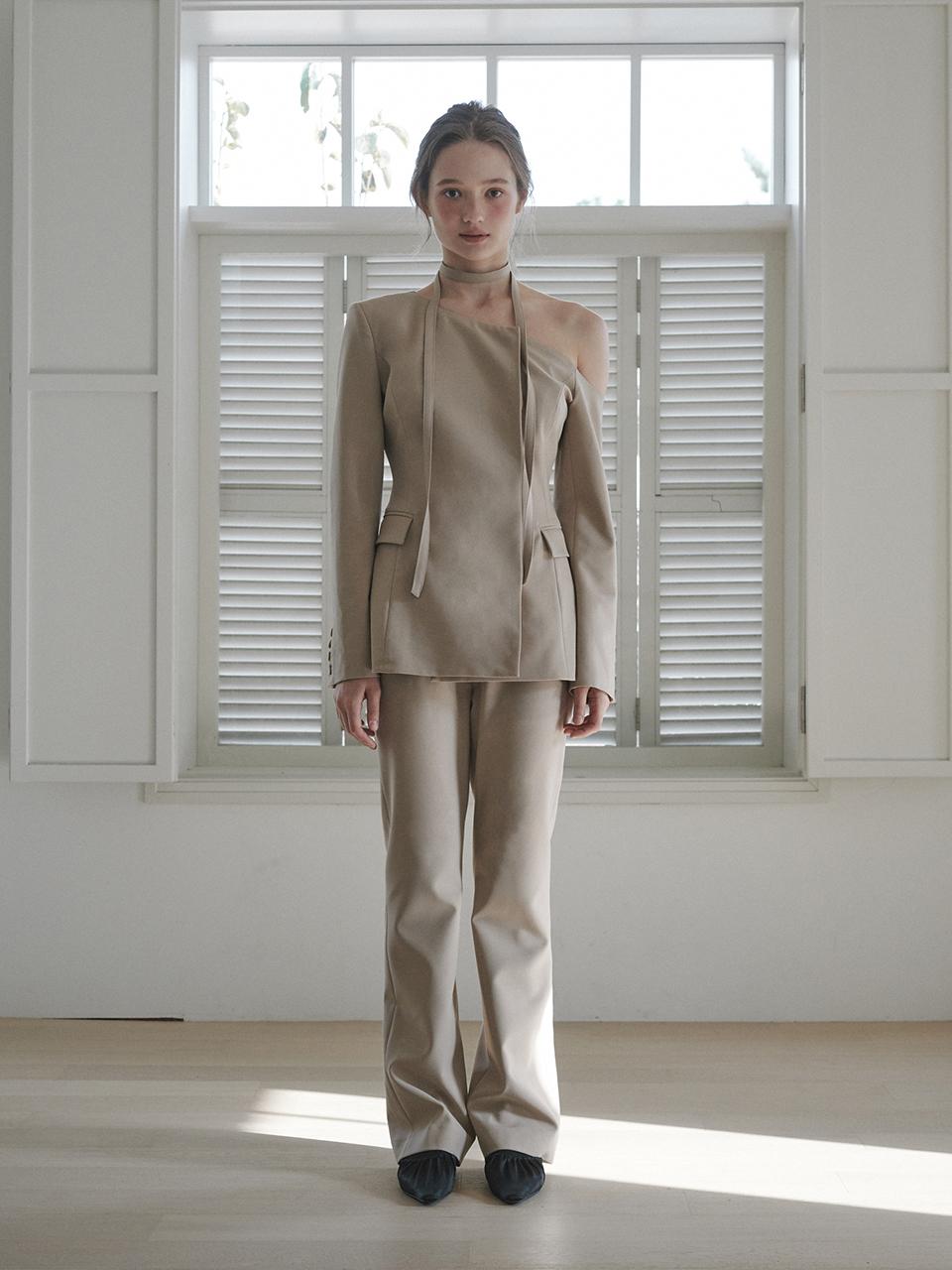 MAUSOLEUM Semi Bootcut Pleated Trousers [Beige]
