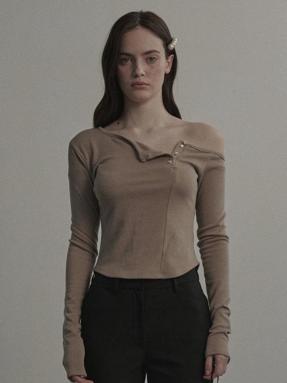 MAUSOLEUM Wave Off Shoulder Ribbed T-shirt [Brown]