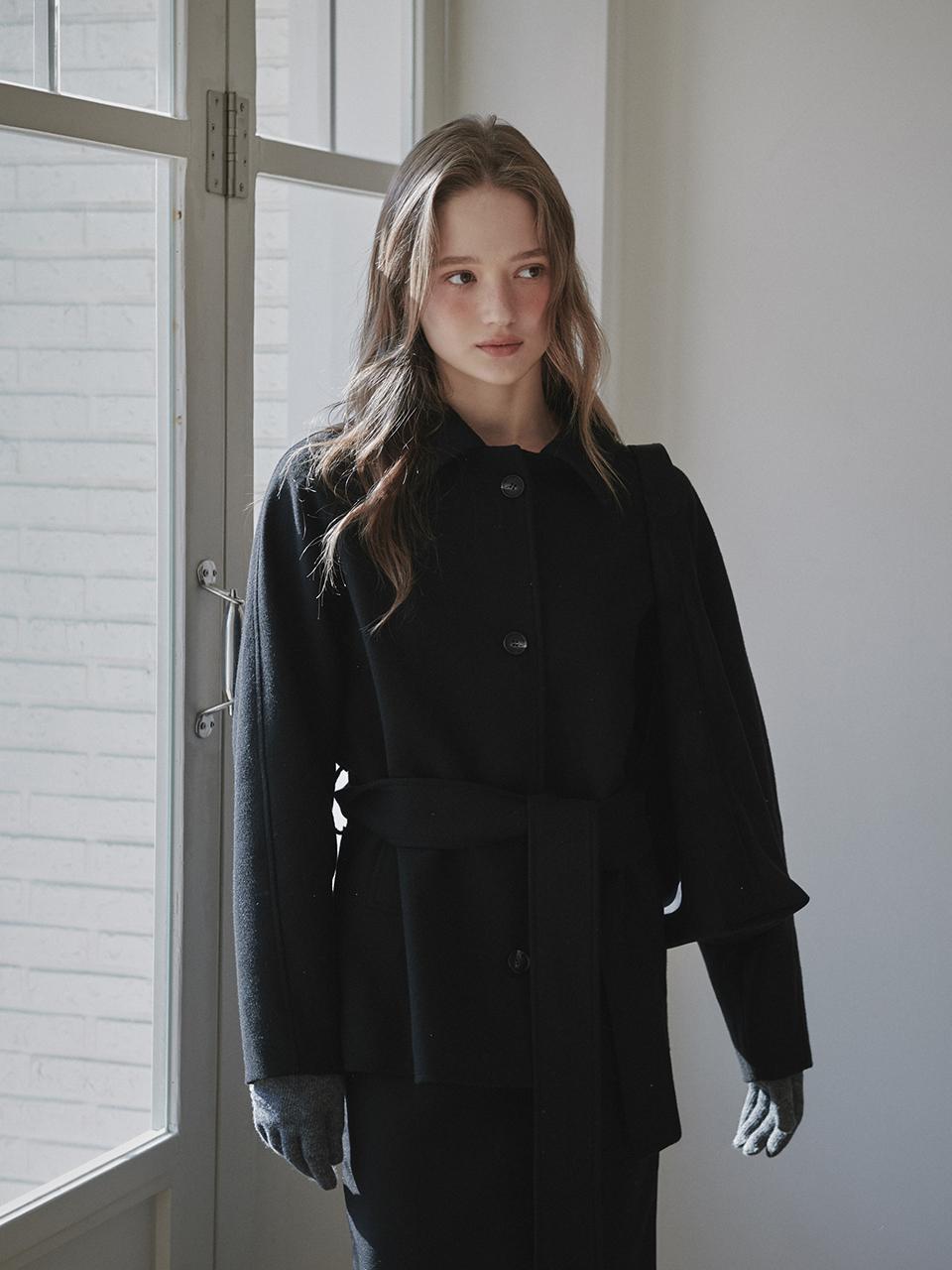 MAUSOLEUM Wool Classic Collar Half Coat [Black]