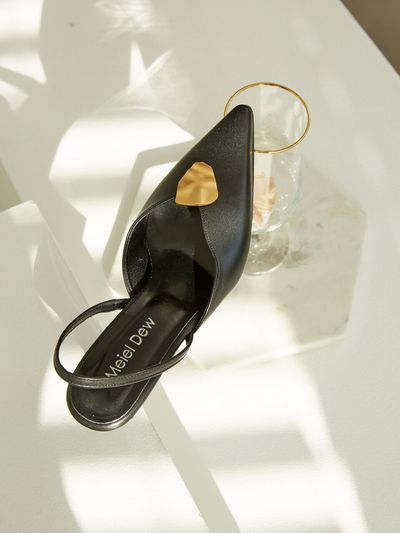 Meiel Dew MD1065 Wave Line Point Slingback Black