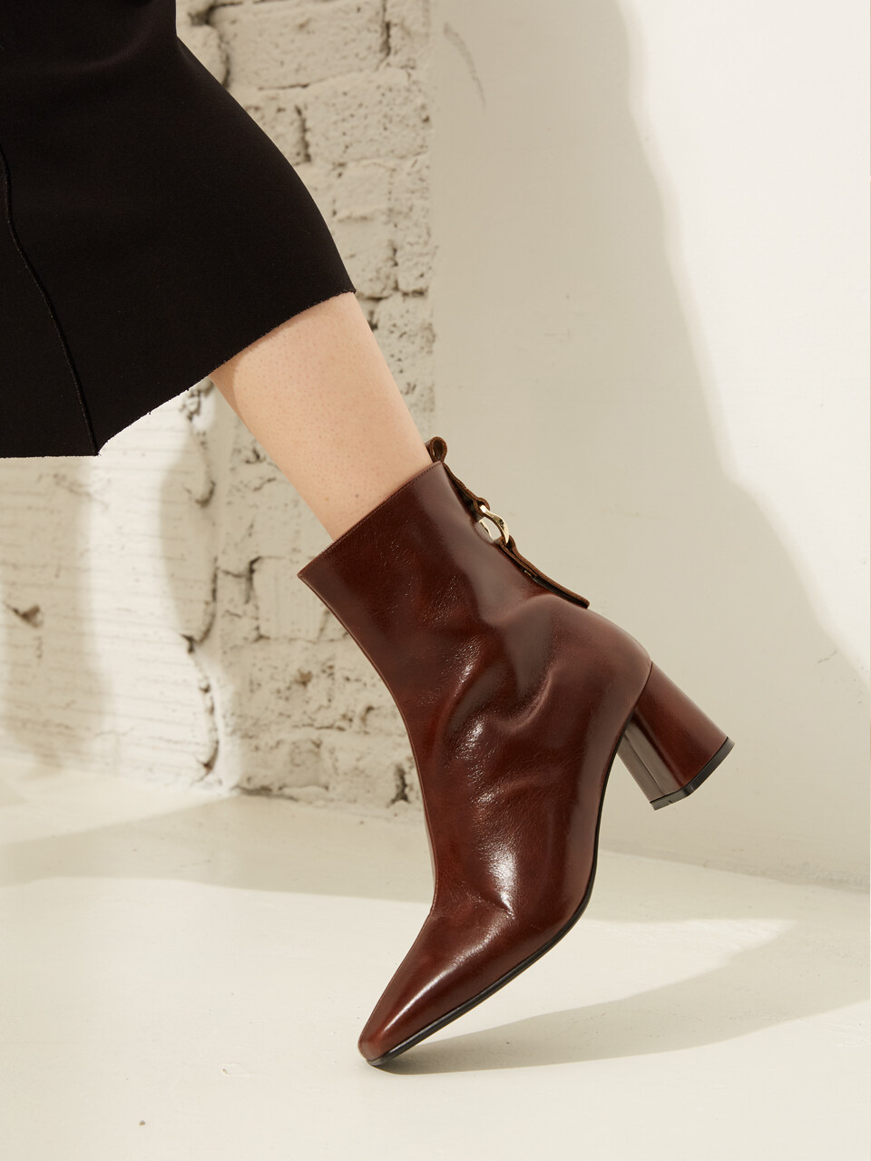 Meiel Dew Ring Point Block Heel Ankle Boots - Brown (MD1088b)