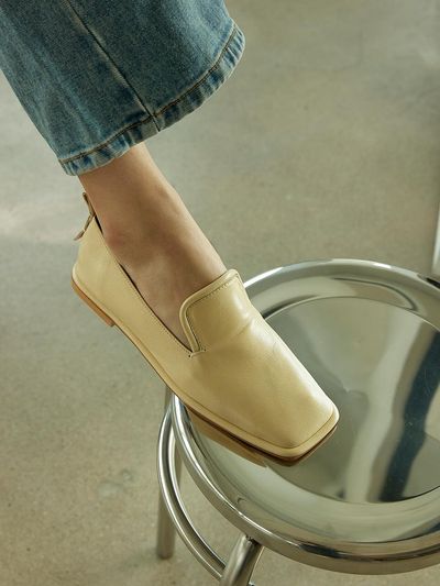 Meiel Dew Square Detail Classic Loafer