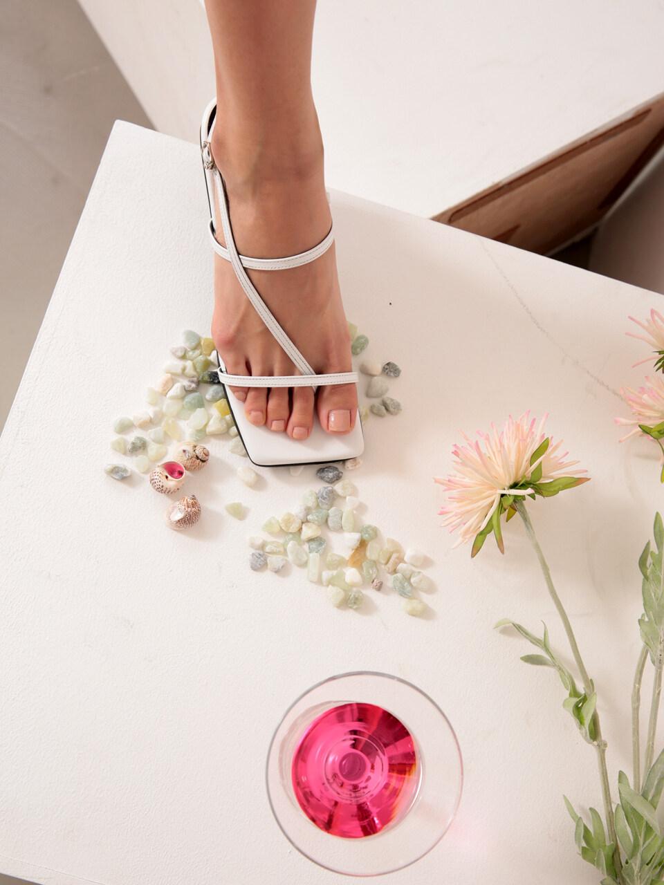 Meiel Dew Strappy Flat Sandals MD20SS1064 White