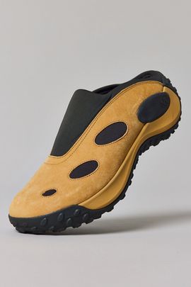 Merrell Merrell Men's Jungle Trek Mules in Caramel, Men's at Urban Outfitters