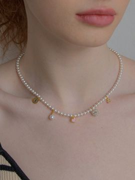 MERRYMOTIVE 5 Mini Pendant Pearl Necklace
