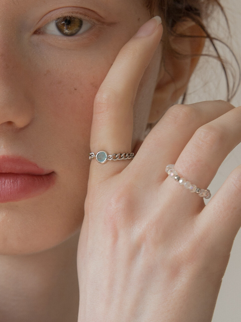 MERRYMOTIVE Blue Opal Pendant Surgical Chain Ring