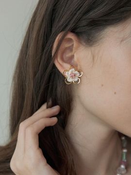 MERRYMOTIVE Double Flower Knit Earring_Gold