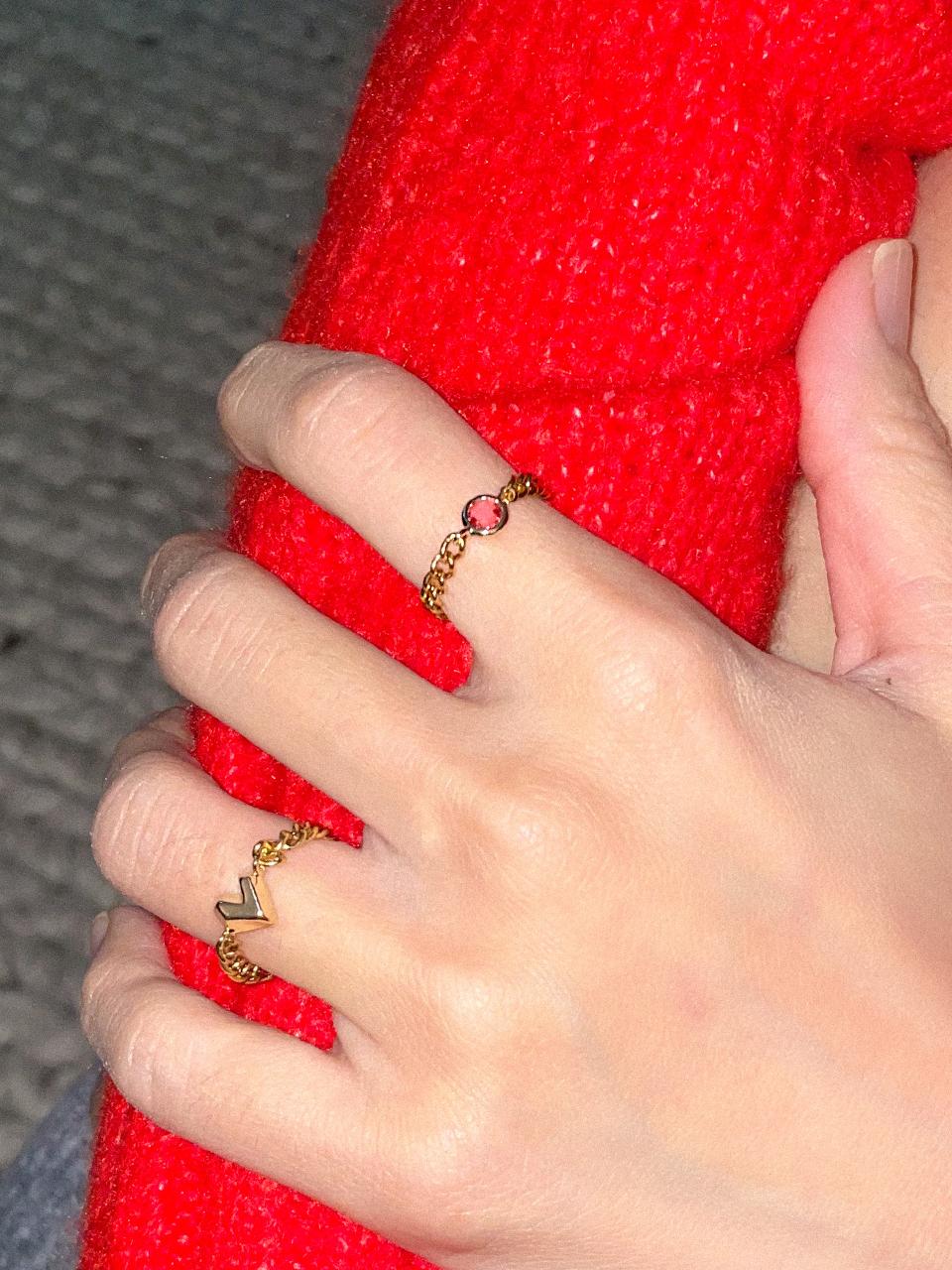 MERRYMOTIVE Red Crystal Pendant Surgical Chain Ring