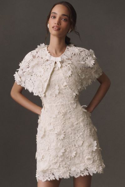 Mestiza Carolina Lace Capelet