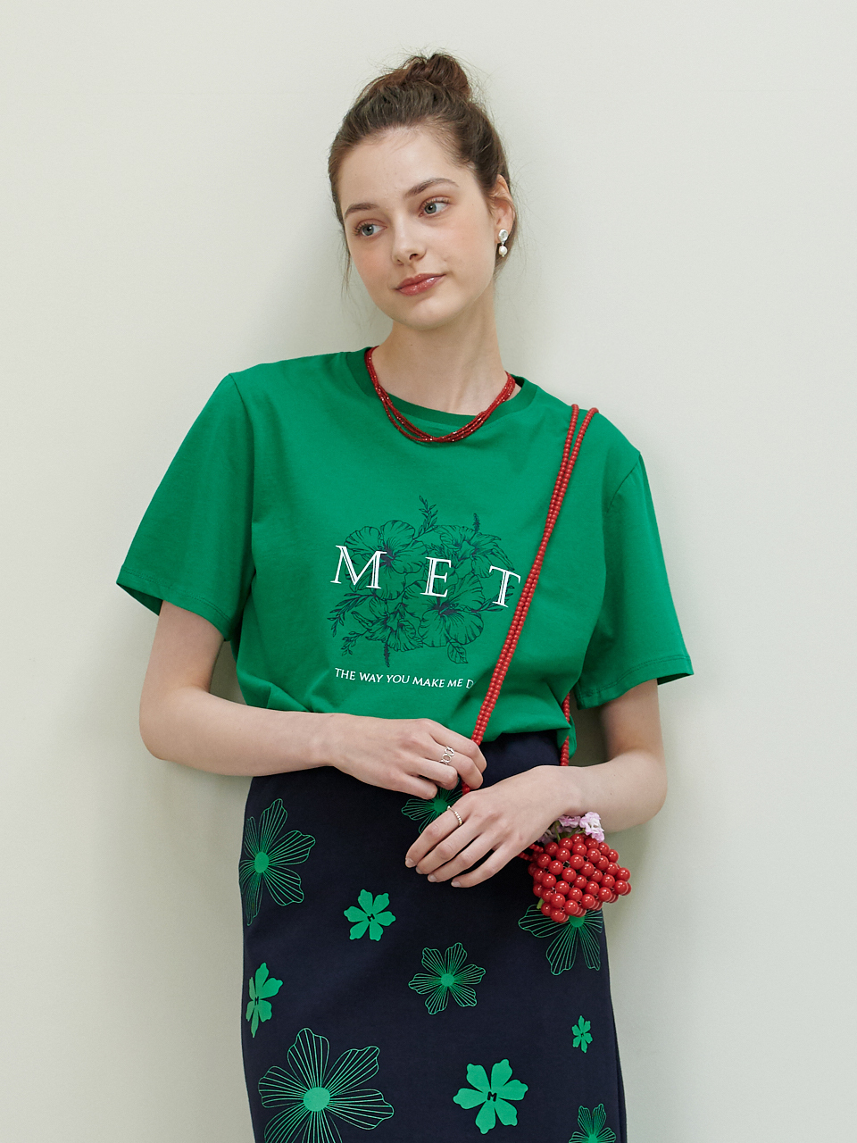 METAPHER Two-tone Lettering Flower T-shirt - Green