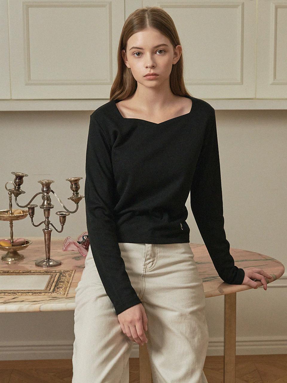 MICANE Ivy Heart Neck T-shirt Black