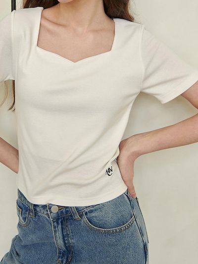 MICANE Lilly Heart Neckline T-shirt