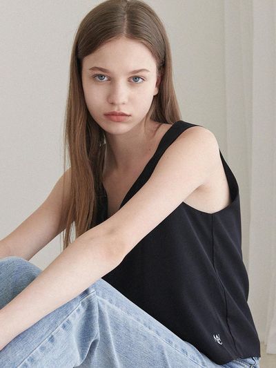 MICANE Tring V Neck Sleeveless Top