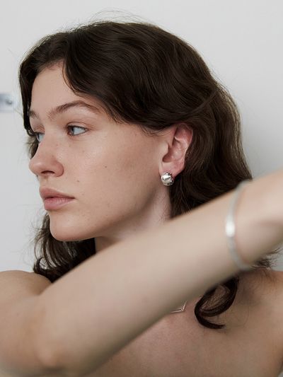 MIDNIGHT MOMENT Bumpy One-touch Earrings _ Silver