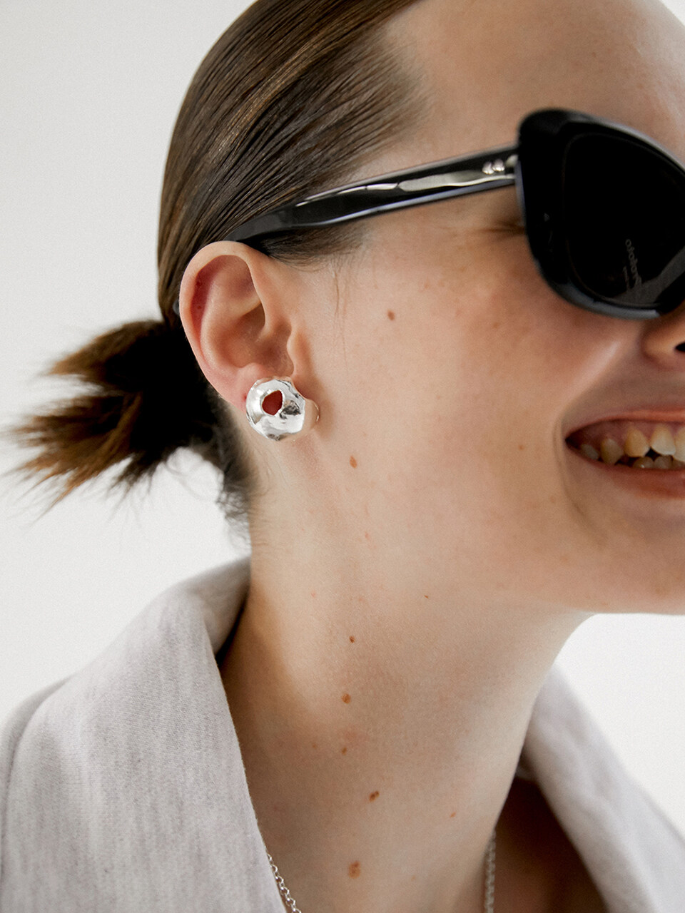 MIDNIGHT MOMENT Hole Earring_Silver