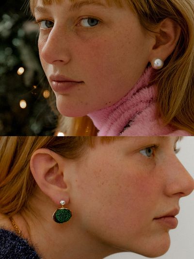 MIDNIGHT MOMENT Pearl Clutch Earring + Glitter Green Earring