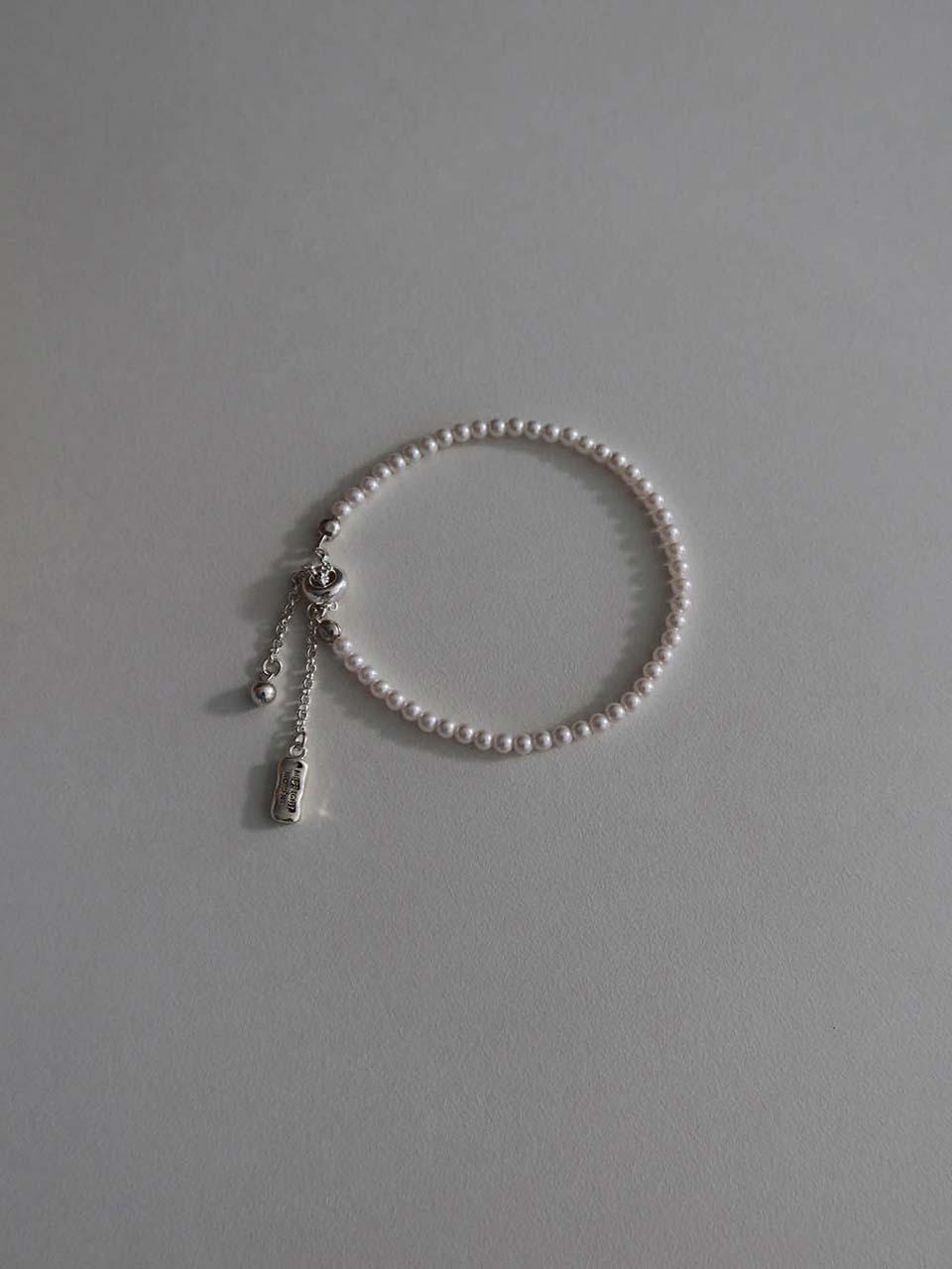 MIDNIGHT MOMENT Standard Thin Pearl Bracelet