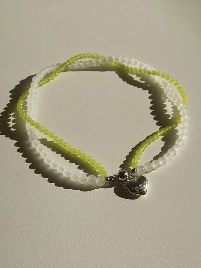 MIDNIGHT MOMENT Twist Necklace_White and green