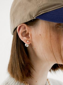 MIDNIGHT MOMENT Two Ball Earring_Silver