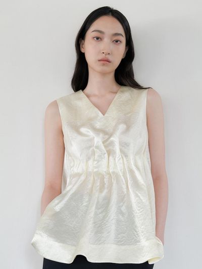 MIMEME ACETATE TUCK SLEEVELESS POPCORN BLOUSE