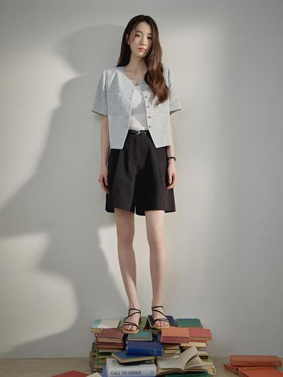 MIND BRIDGE women Belted Single-Pleated 3/4 Length Shorts