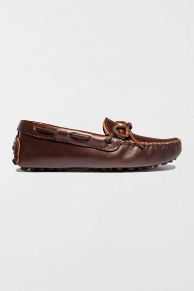 Minnetonka Minnetonka Leather Classic Driver Loafer in Dark Brown, Women's at Urban Outfitters
