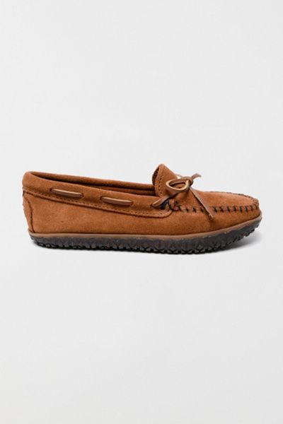 Minnetonka Minnetonka Suede Tread Loafer Moccasin in Brown, Women's at Urban Outfitters