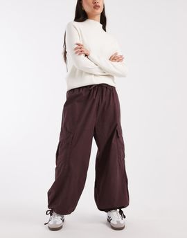 Miss Selfridge Miss Selfridge balloon cargo pants in burgundy-Multi