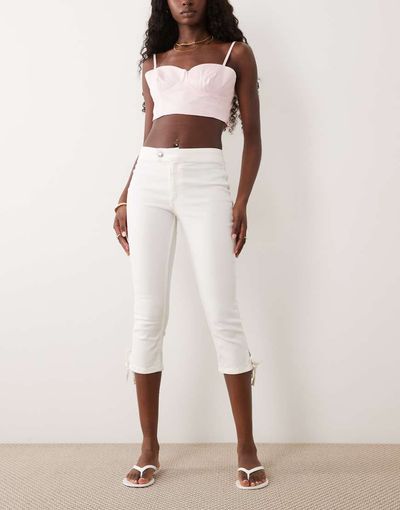 Miss Selfridge Miss Selfridge denim capri with bows in cream wash-White