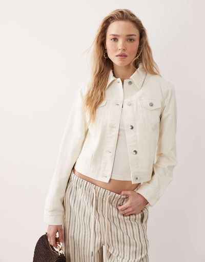 Miss Selfridge Miss Selfridge denim girlfriend jacket in ecru wash-White