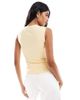 Miss Selfridge Miss Selfridge denim vest in buttermilk-Yellow - 3