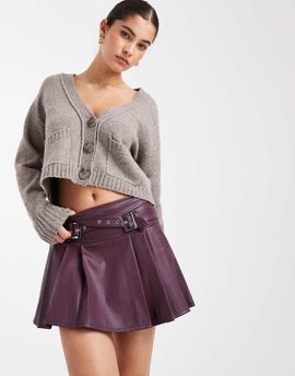 Miss Selfridge Miss Selfridge faux leather pleated kilt with buckles in burgundy-Purple