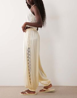 Miss Selfridge Miss Selfridge lace detail satin balloon pants-White