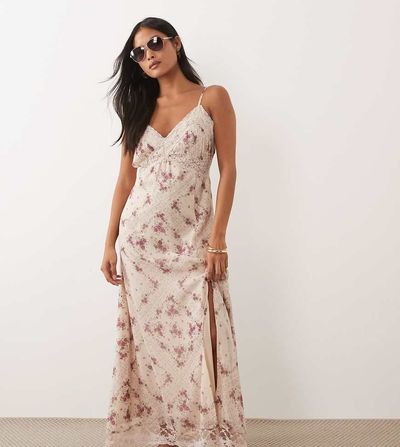 Miss Selfridge Petite Miss Selfridge Petite chiffon maxi dress in floral print-Multi