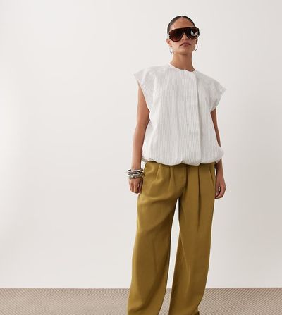 Miss Selfridge Petite Miss Selfridge Petite tailored wide leg pants in olive-Green
