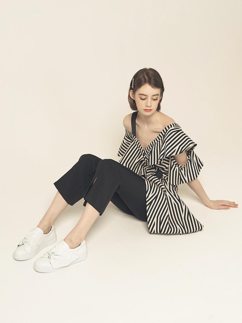 MISSUE Ribbon Sneakers White