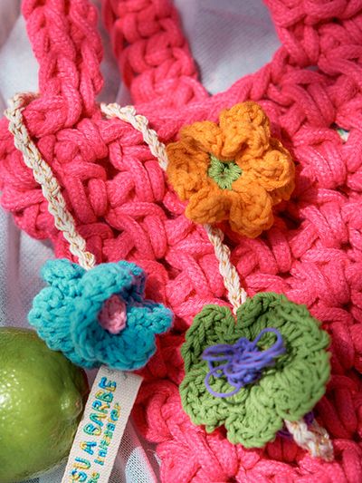 MISU A BARBE Small Flower Gathering Charm Grass
