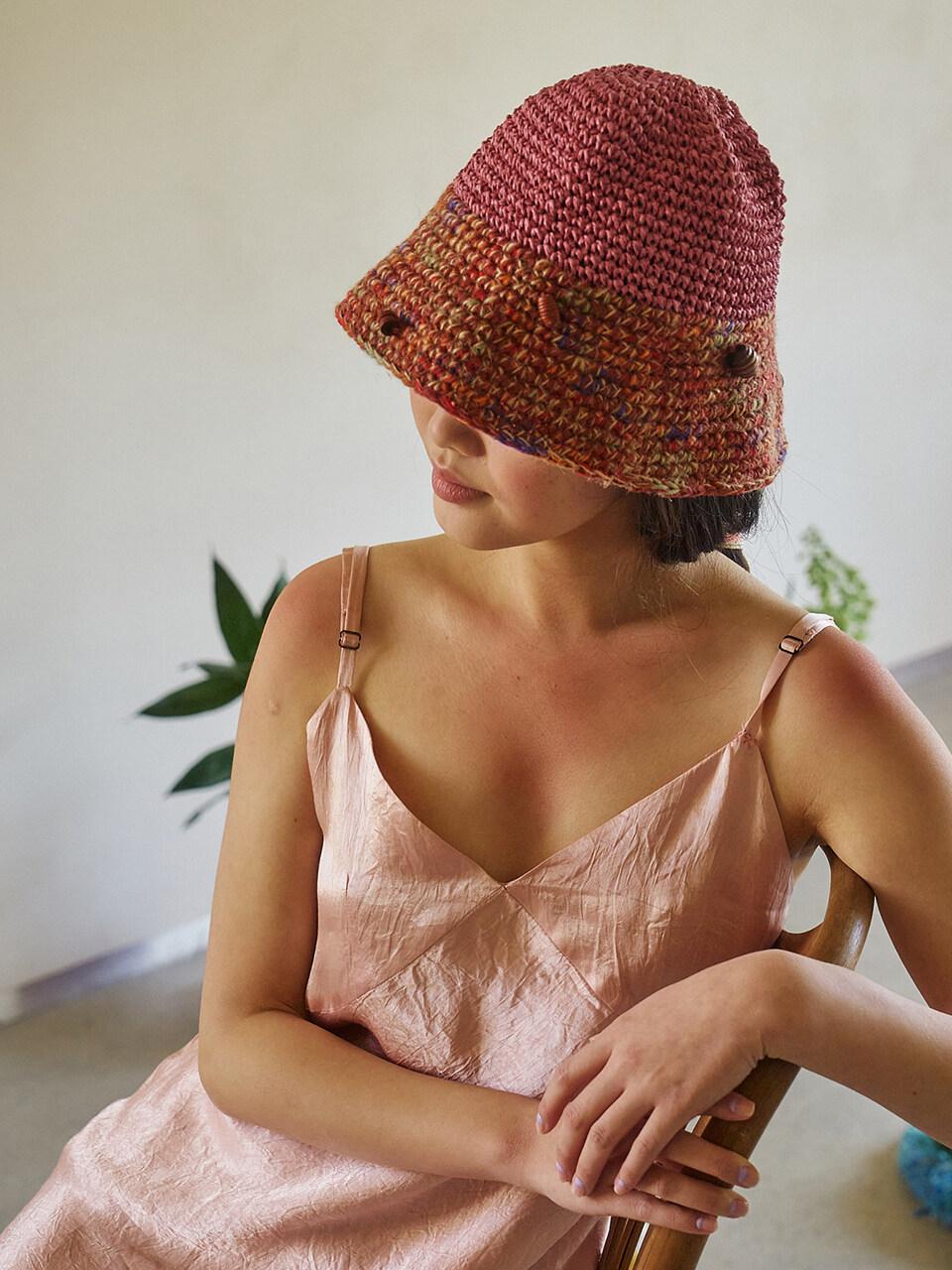 MISU A BARBE Unhole Bucket Hat Pink
