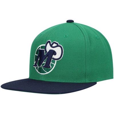 Mitchell & Ness Men's Mitchell & Ness Green/Navy Dallas Mavericks Hardwood Classics Team Two-Tone 2.0 Snapback Hat 