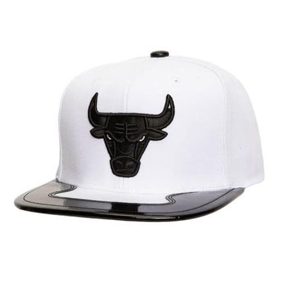 Mitchell & Ness Men's Mitchell & Ness White Chicago Bulls Day 11 Snapback Hat 