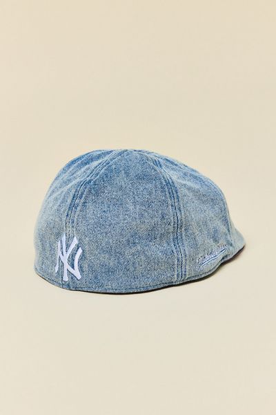 Mitchell & Ness Mitchell & Ness MLB New York Yankees Denim Cabbie Hat in Light Blue, Women's at Urban Outfitters